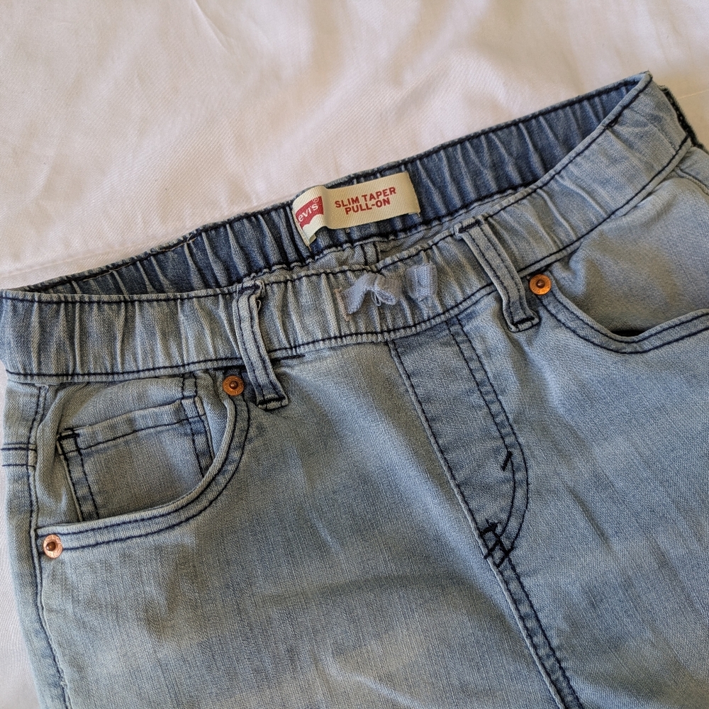Levi's Kids Light Blue Denim Jeans - Picture 8 of 8
